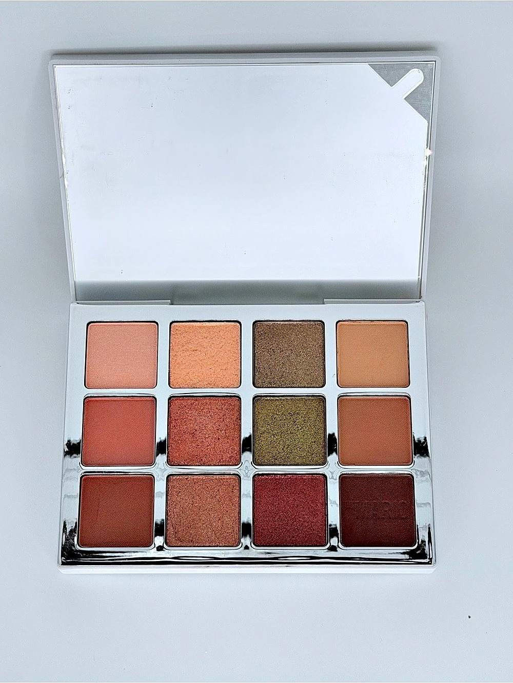 Makeup By Mario Ethreal Eyes® Palette